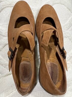 Rockport Suede Mary Jane shoes size 8